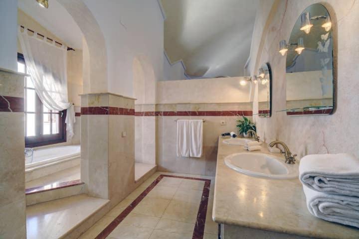 Villa Lampara En La Colina Benahavís Екстериор снимка